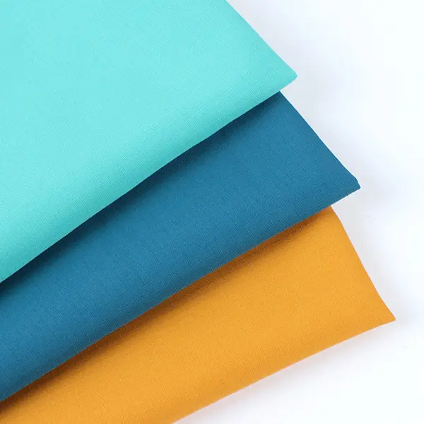 Nashe Textile розширює лінійку сорочкових тканин, випускаючи на ринок нові багатофункціональні сорочкові тканини з поліестеру.